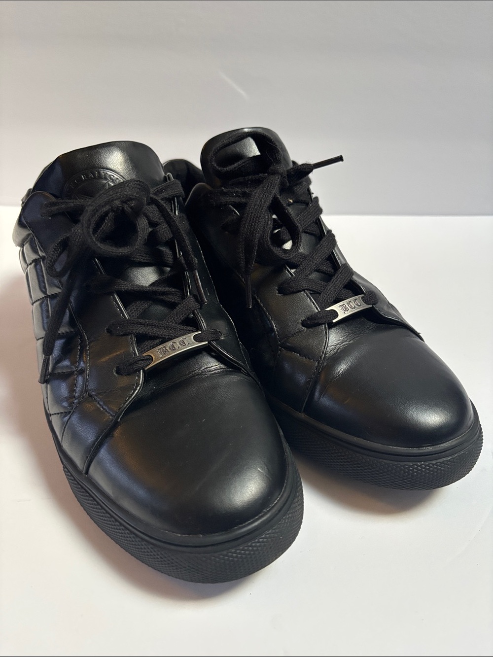 Women's Black Leather Low-Top Sneakers